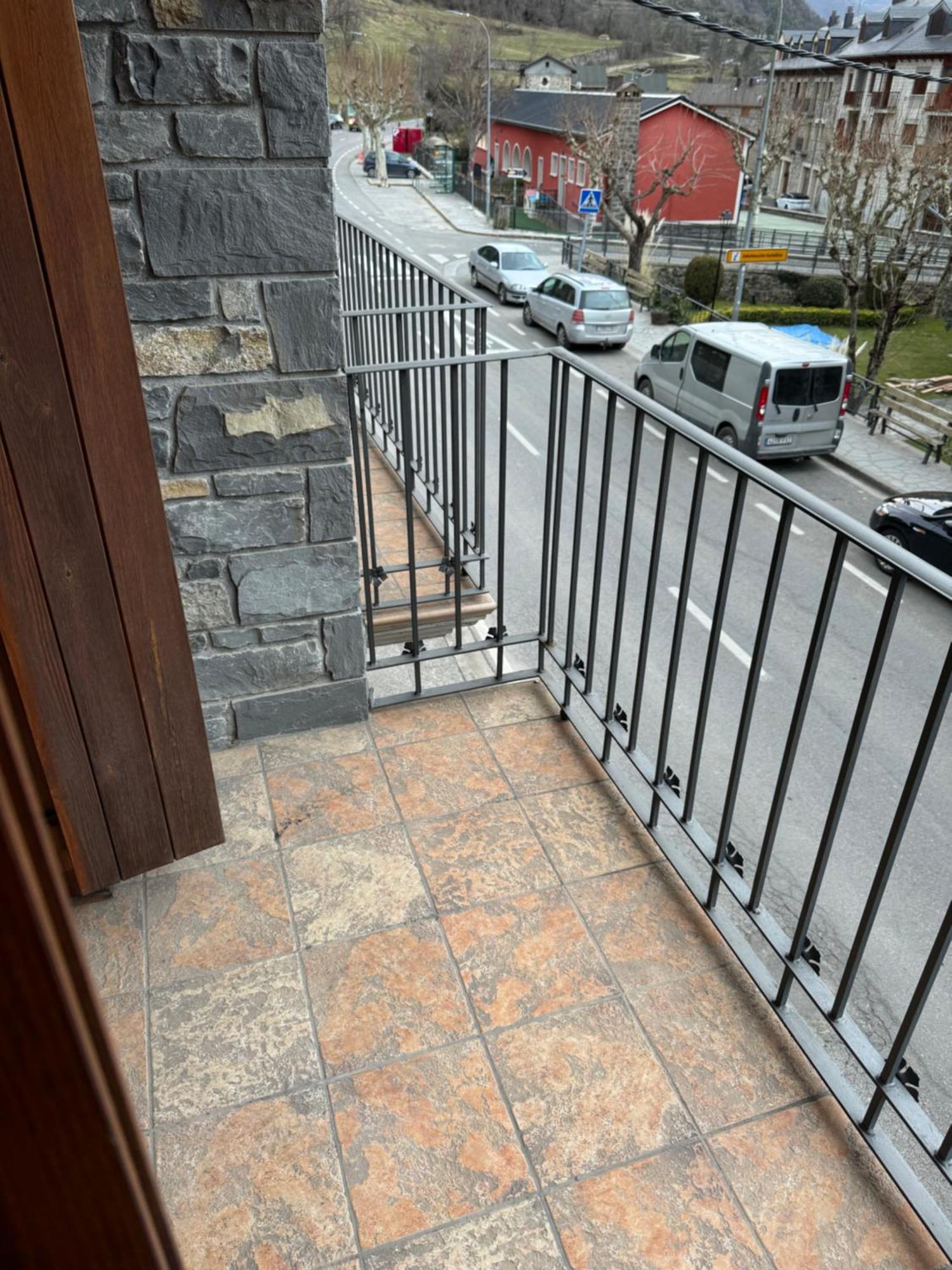 Apartamento La Boira Broto Buitenkant foto